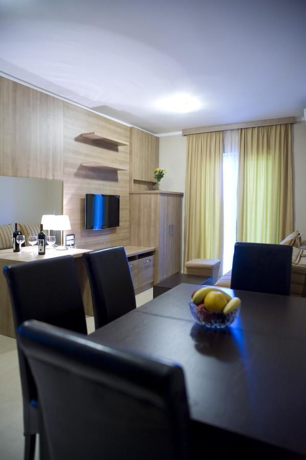 Апарт-отели Vila V Lux Apartments Петровац