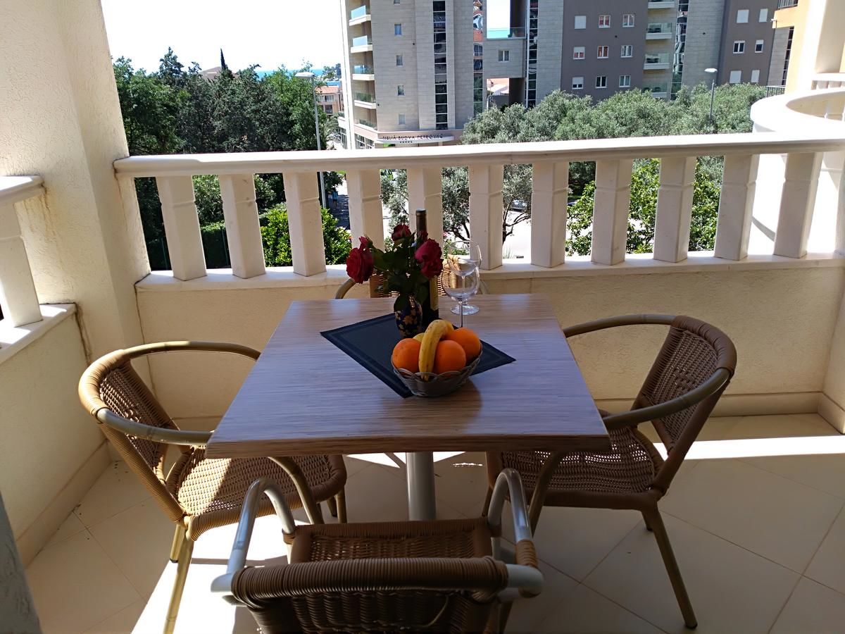Апарт-отели Vila V Lux Apartments Петровац