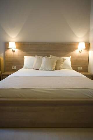 Апарт-отели Vila V Lux Apartments Петровац Номер-студио с частичным видом на море (3 взрослых)-6